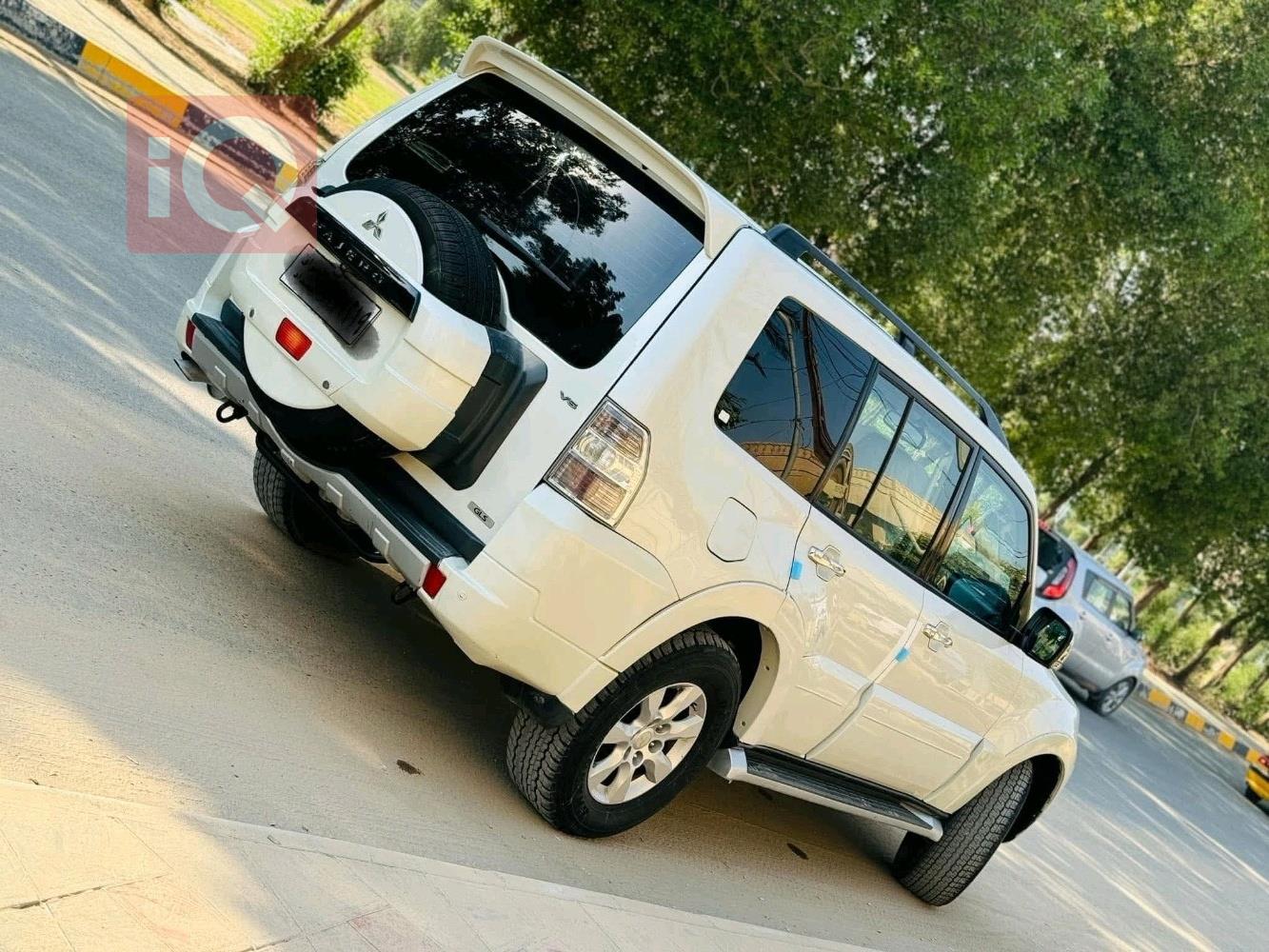 ميتسوبيشي باجيرو